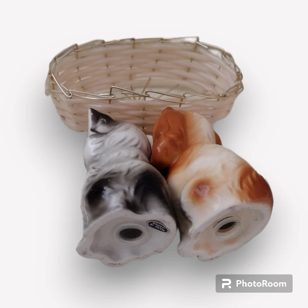 Vintage Salt & Pepper Shakers Dog & Cat Set